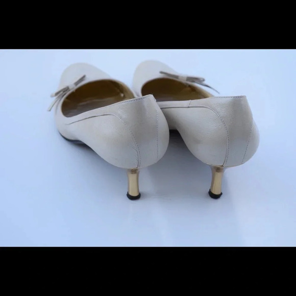 St. John pumps - Picture 7 of 8